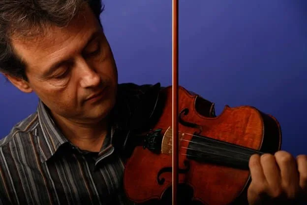 nikos oikonomidis